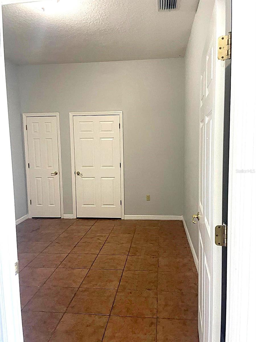 3001 Michigan Ave #b Property Photo 9