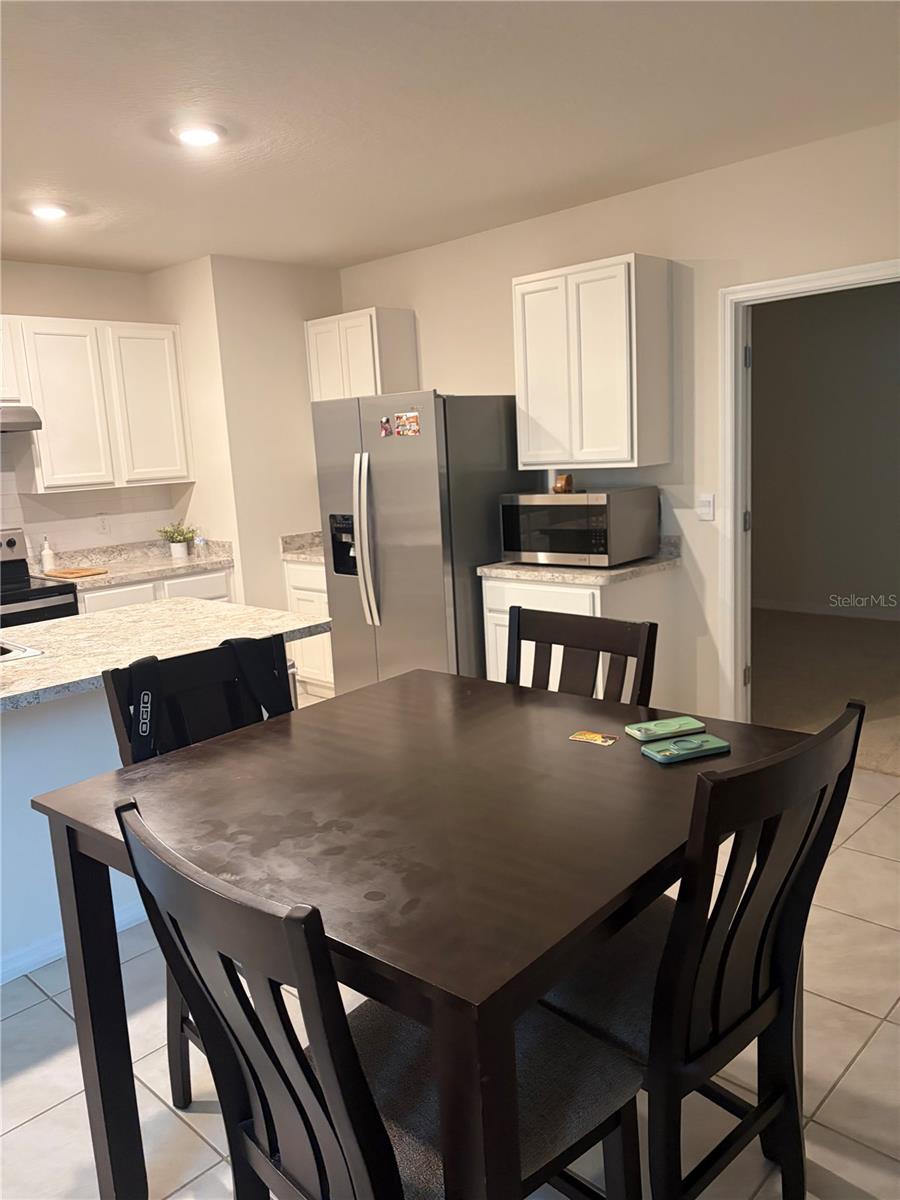 1360 Berry Ln Property Photo 6
