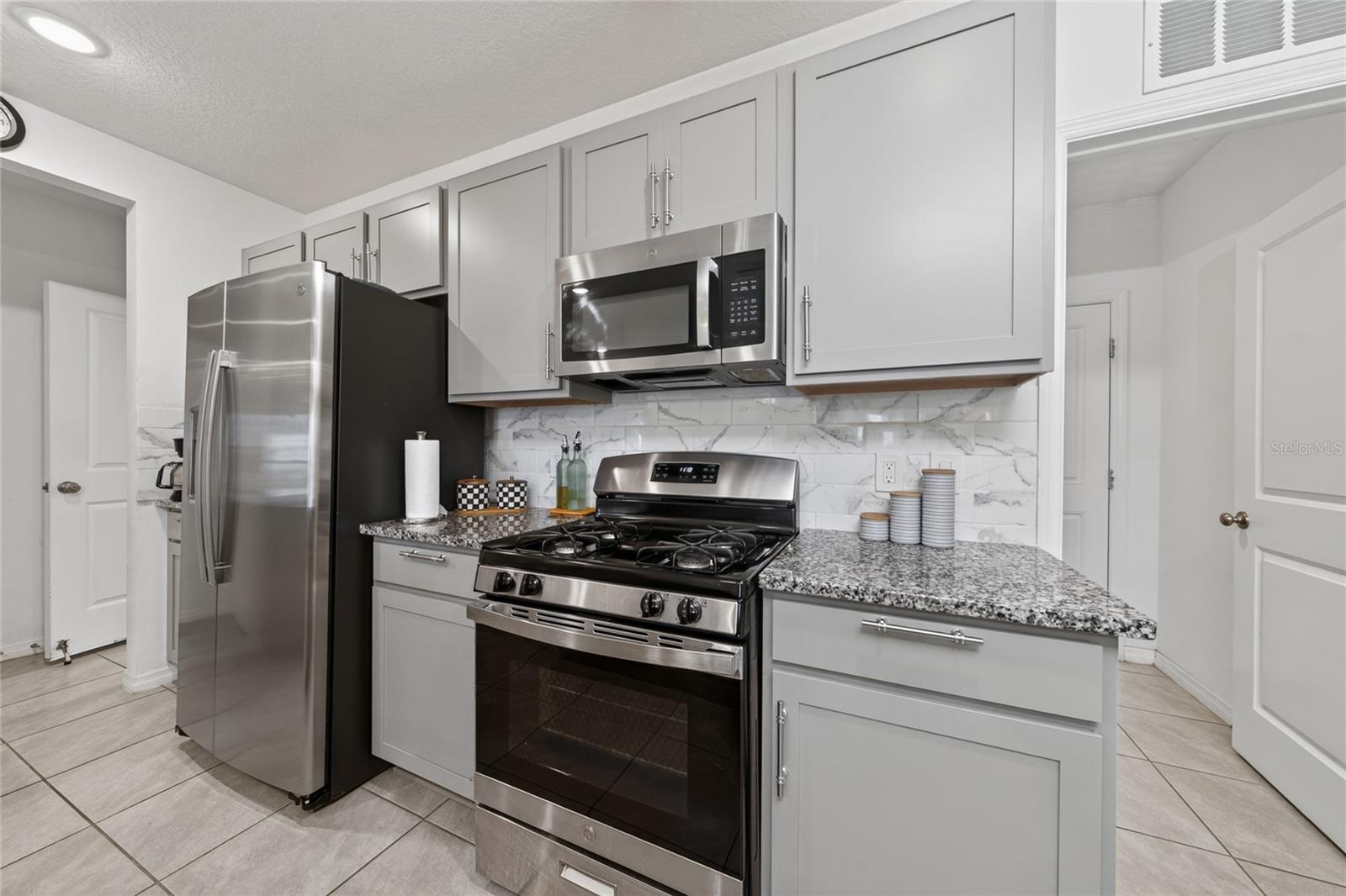 15140 Windflower Aly Property Photo 9