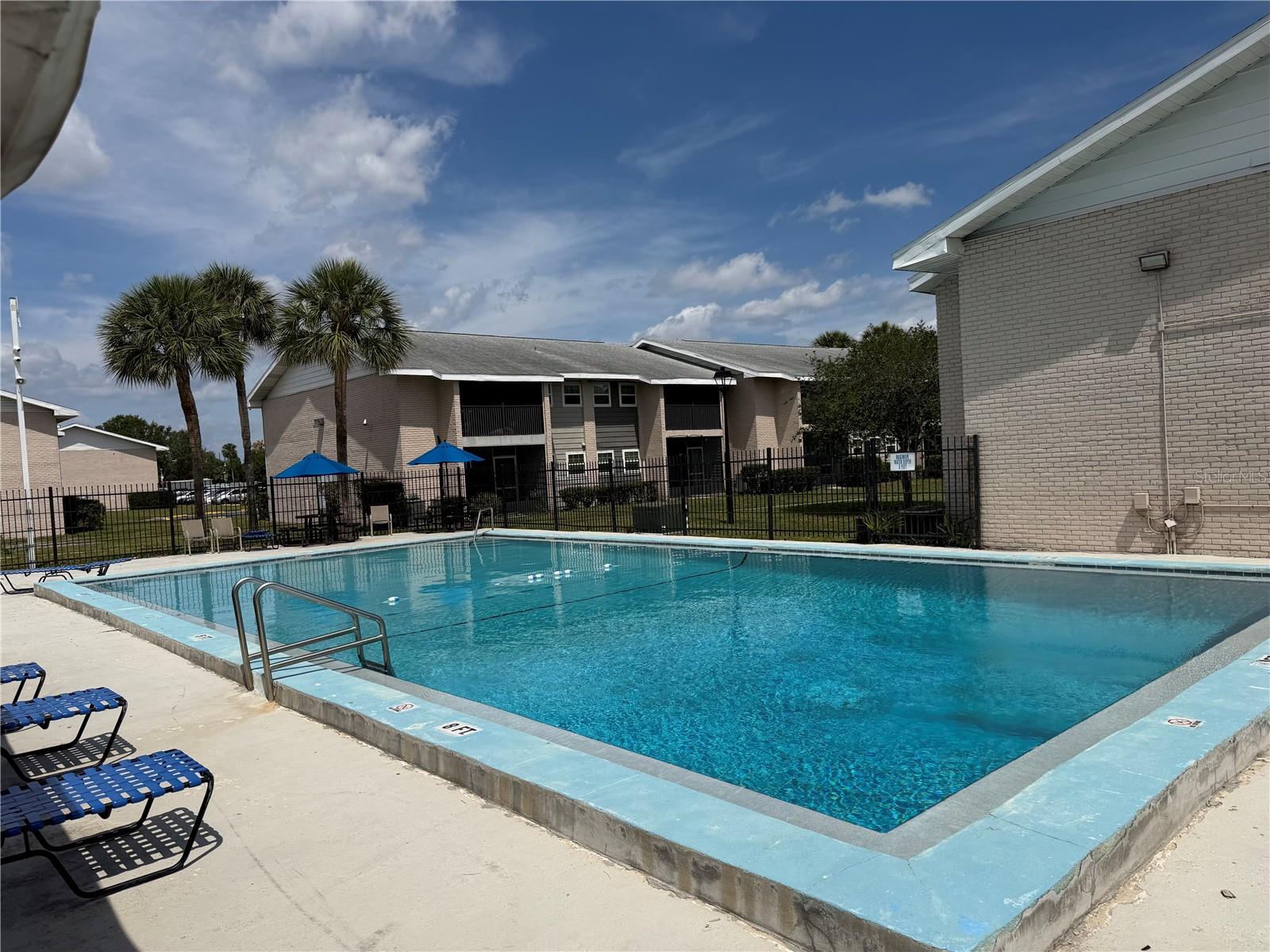 804 Sky Lake Cir #b Property Photo 7