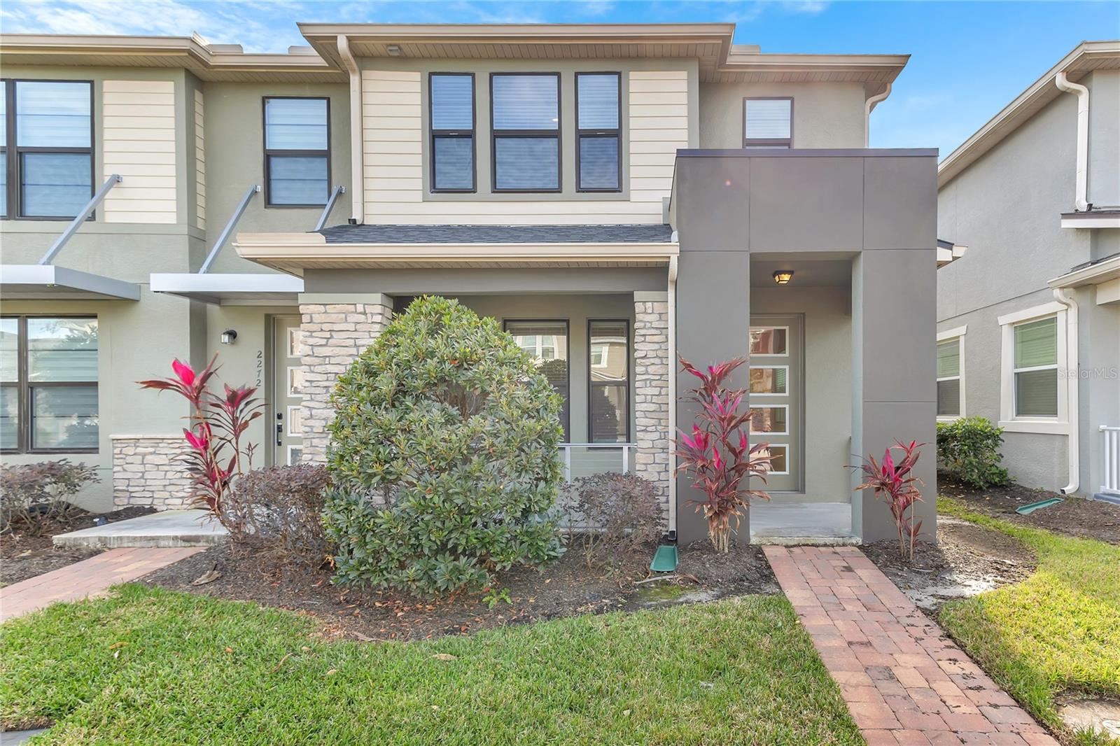 2274 Centerra Loop Property Photo 11