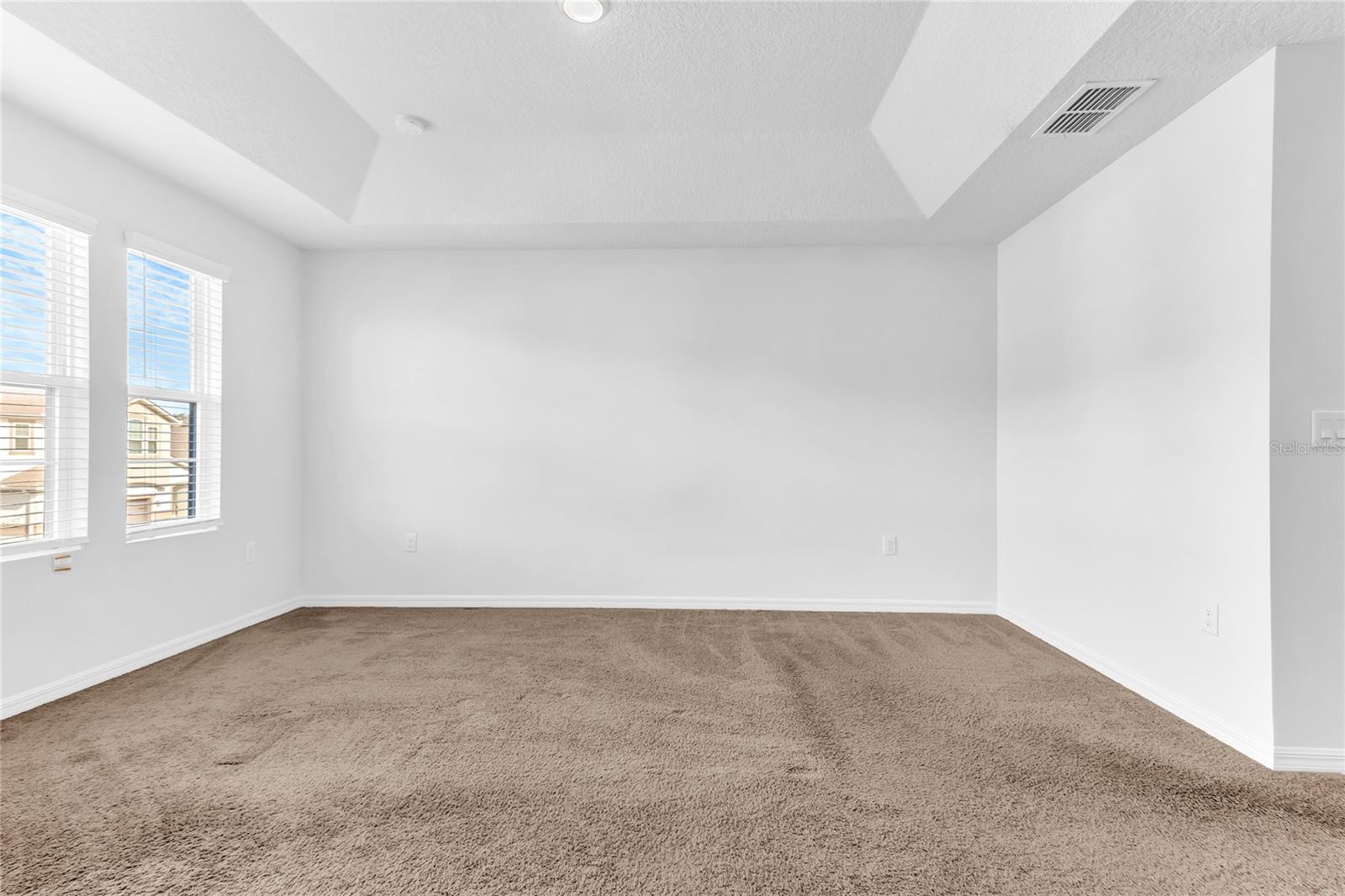 2274 Centerra Loop Property Photo 25