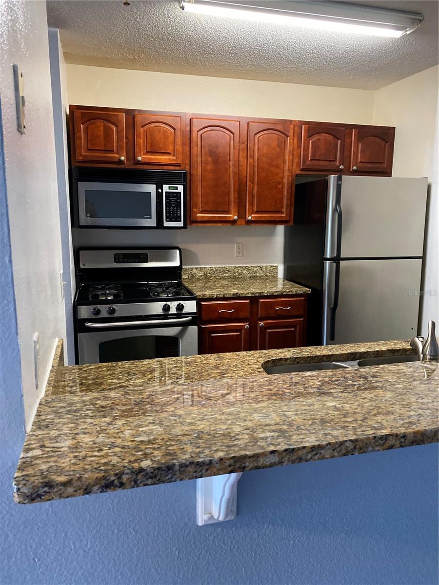 2047 Dixie Belle Dr #2047h Property Photo 4