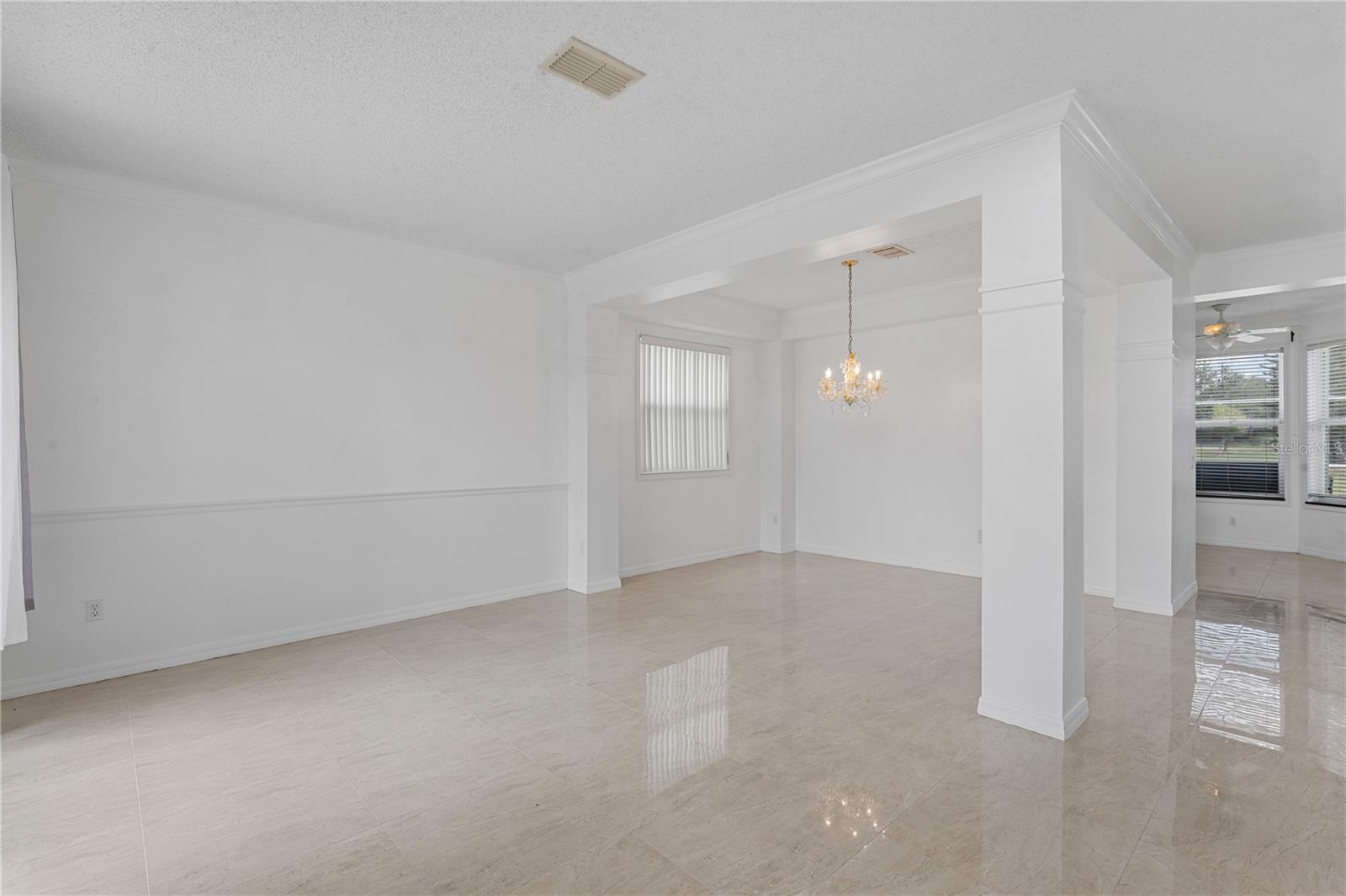 617 Lakescape Ct Property Photo 5