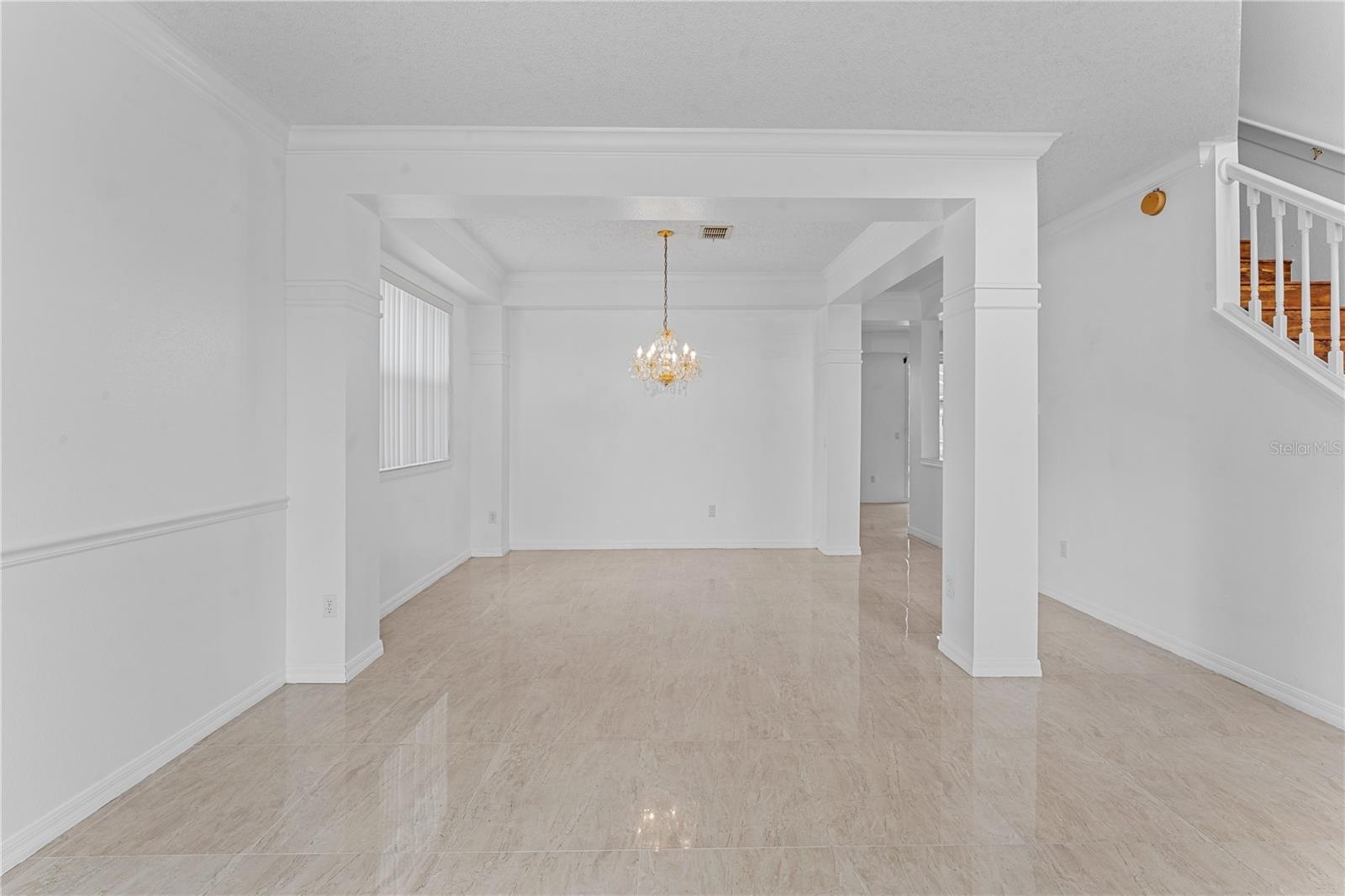 617 Lakescape Ct Property Photo 6
