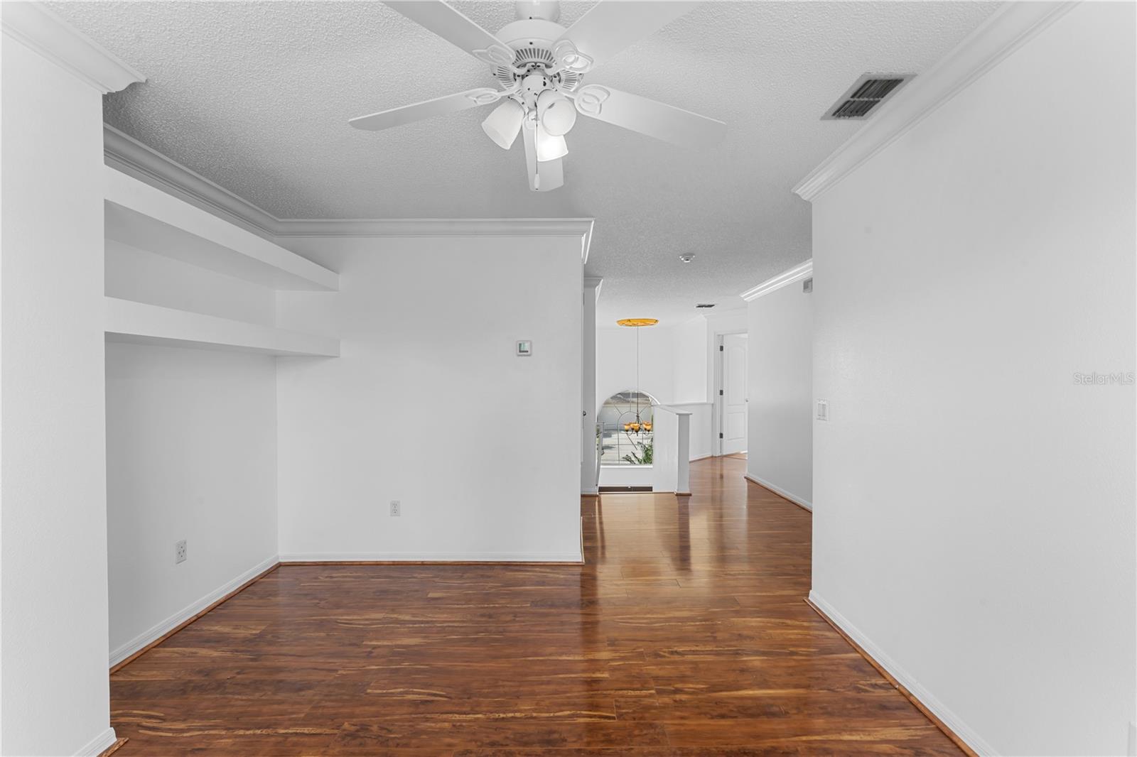 617 Lakescape Ct Property Photo 16