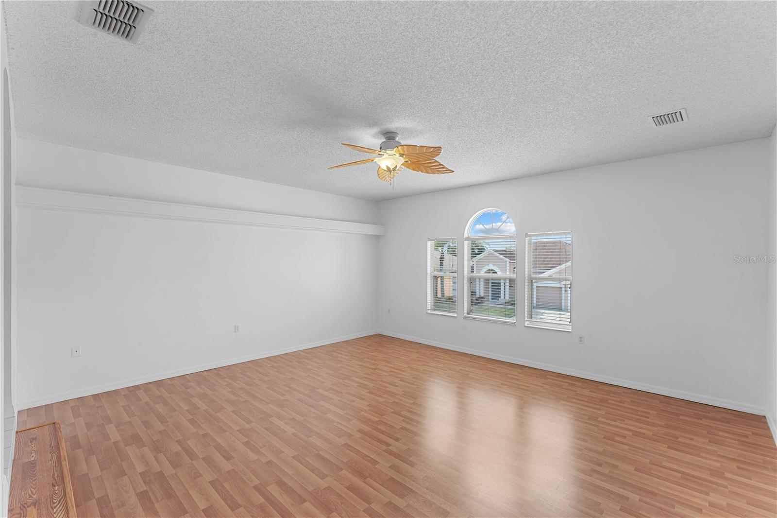 617 Lakescape Ct Property Photo 18