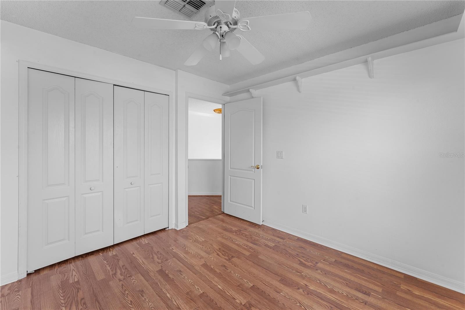 617 Lakescape Ct Property Photo 32
