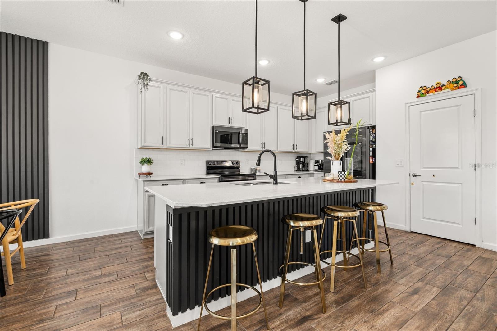 736 Grazie Loop Property Photo 16