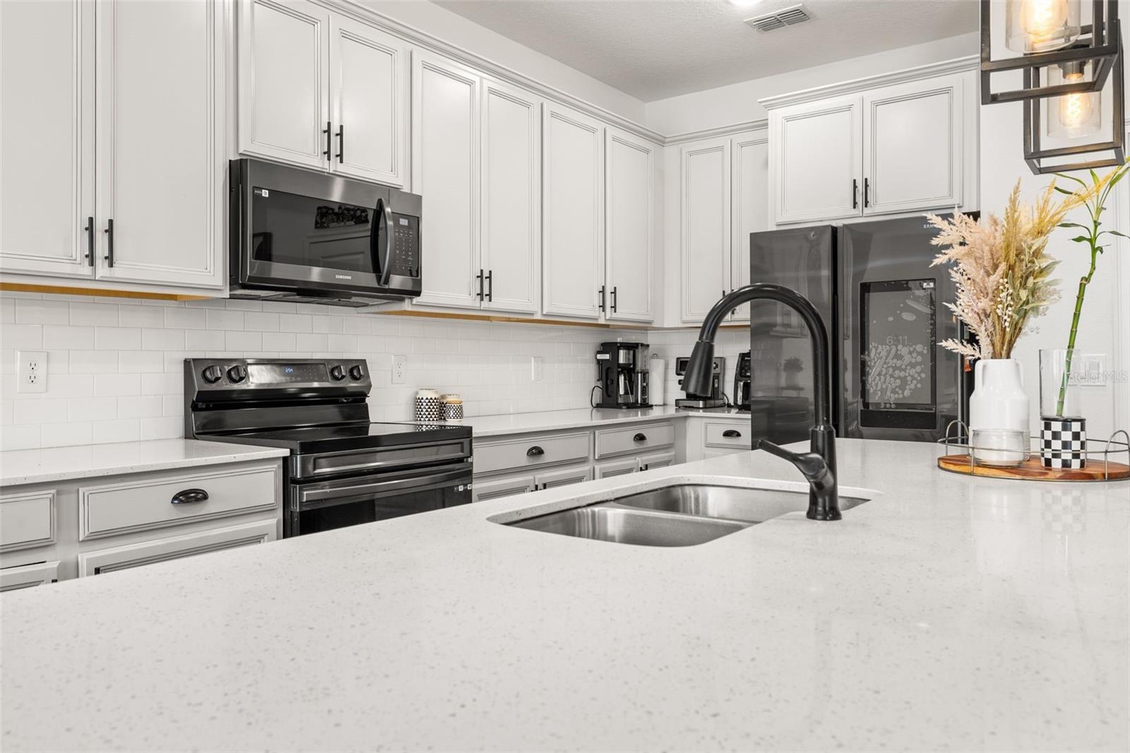 736 Grazie Loop Property Photo 17