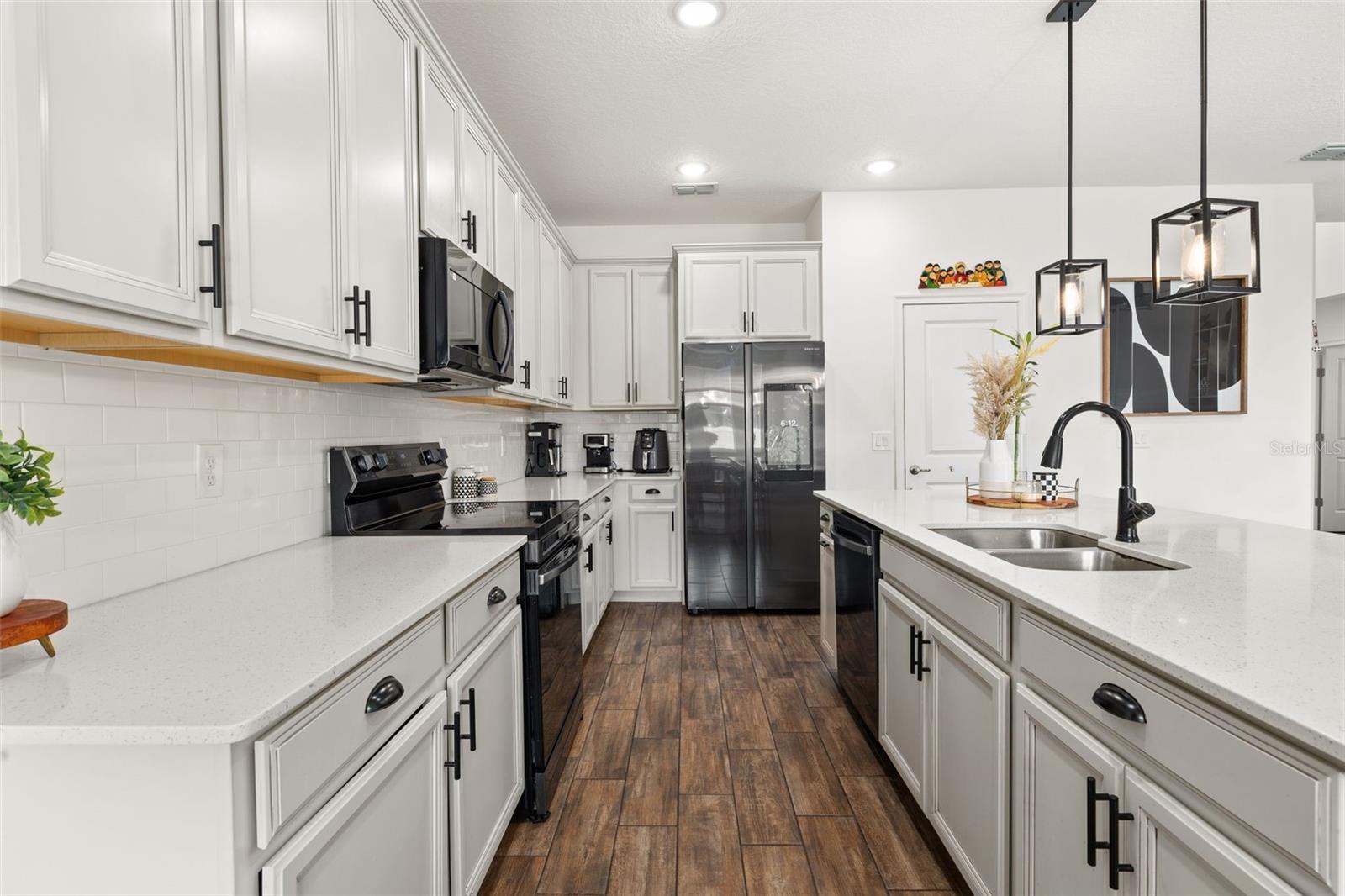 736 Grazie Loop Property Photo 18