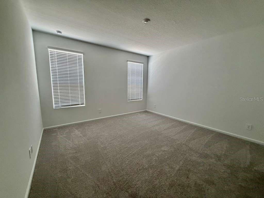 5111 Natalia Dr Property Photo 4