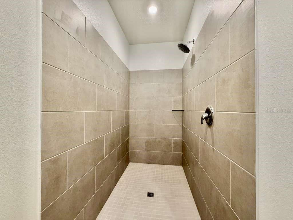 5111 Natalia Dr Property Photo 6