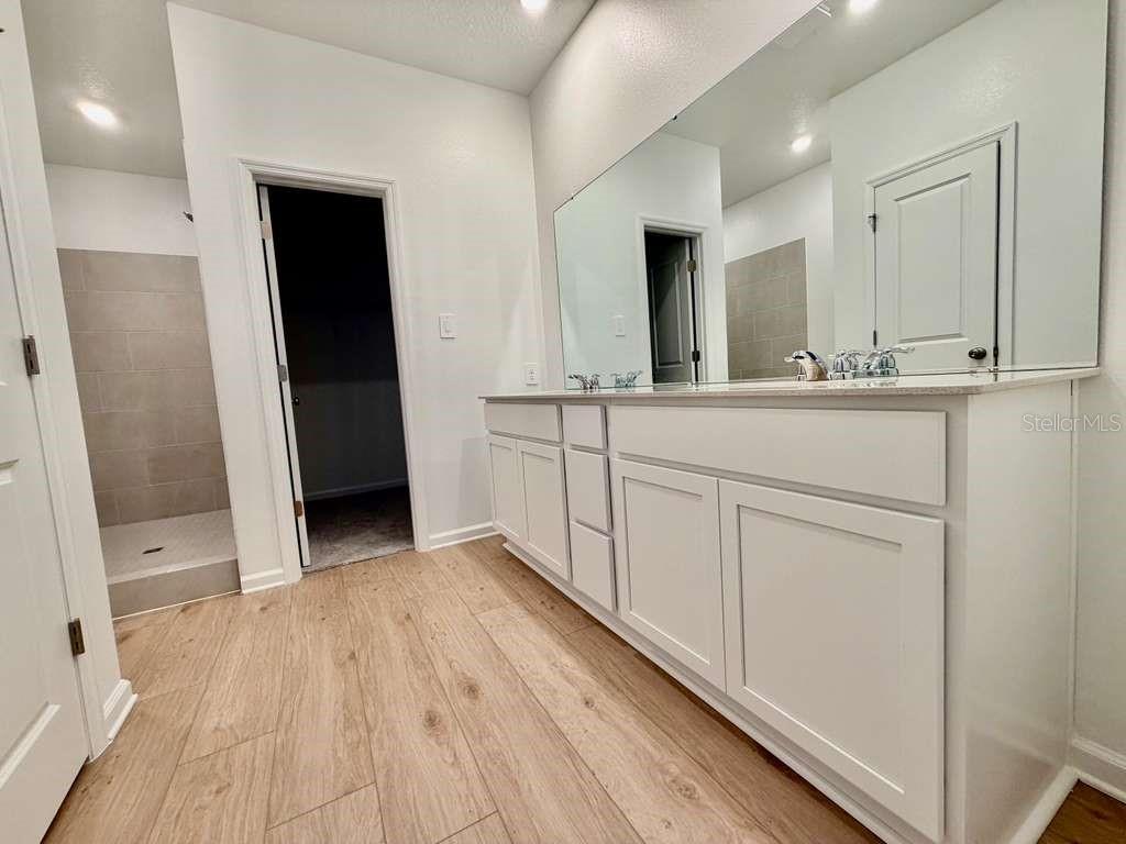 5111 Natalia Dr Property Photo 7