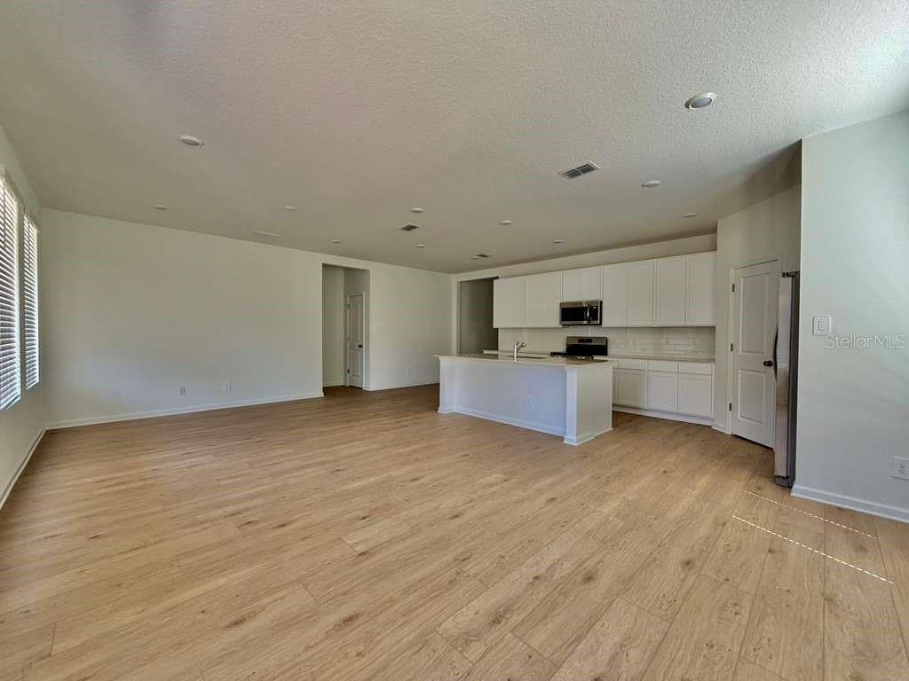5111 Natalia Dr Property Photo 14