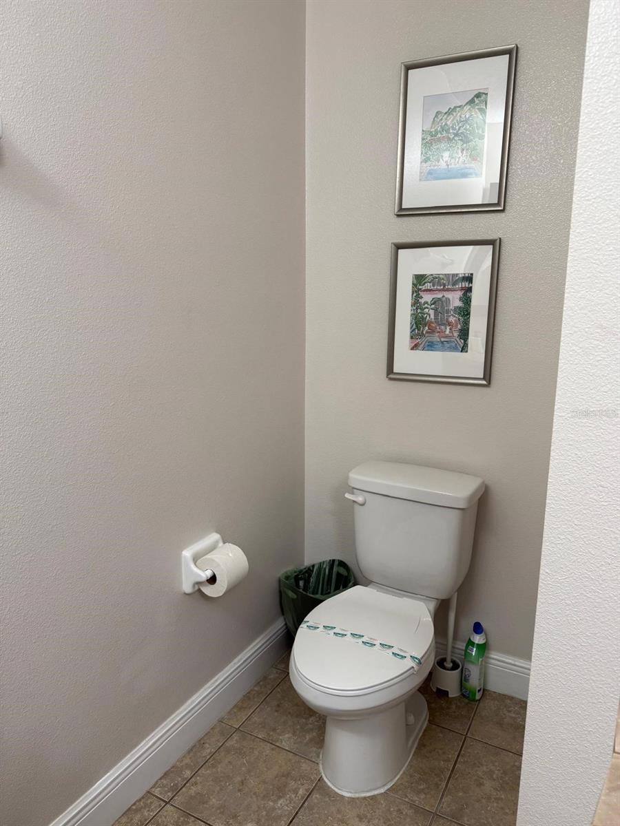 8106 Roseville Rd Property Photo 27