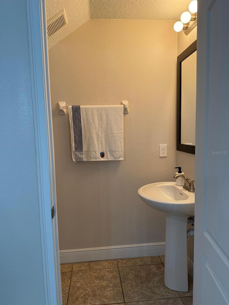 8106 Roseville Rd Property Photo 44