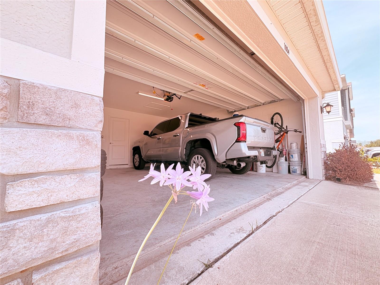 1084 Papaya Cir Property Photo 34