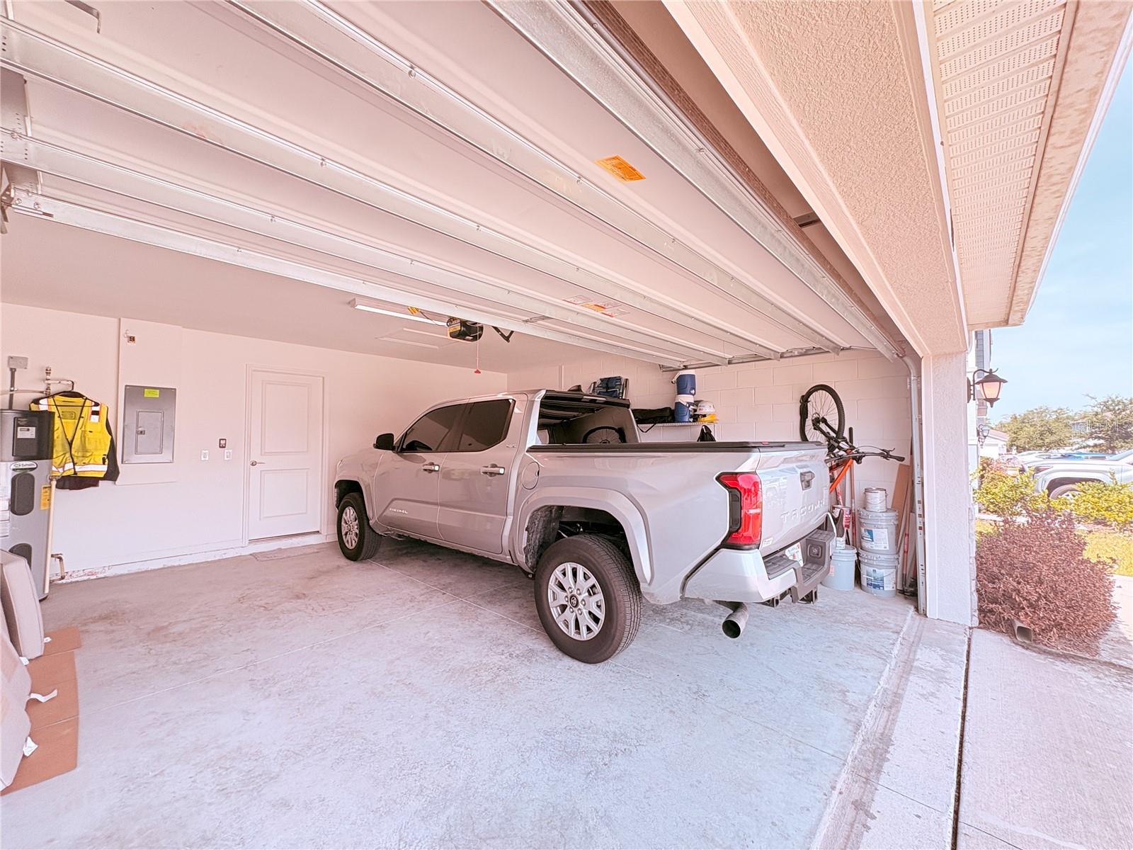 1084 Papaya Cir Property Photo 35