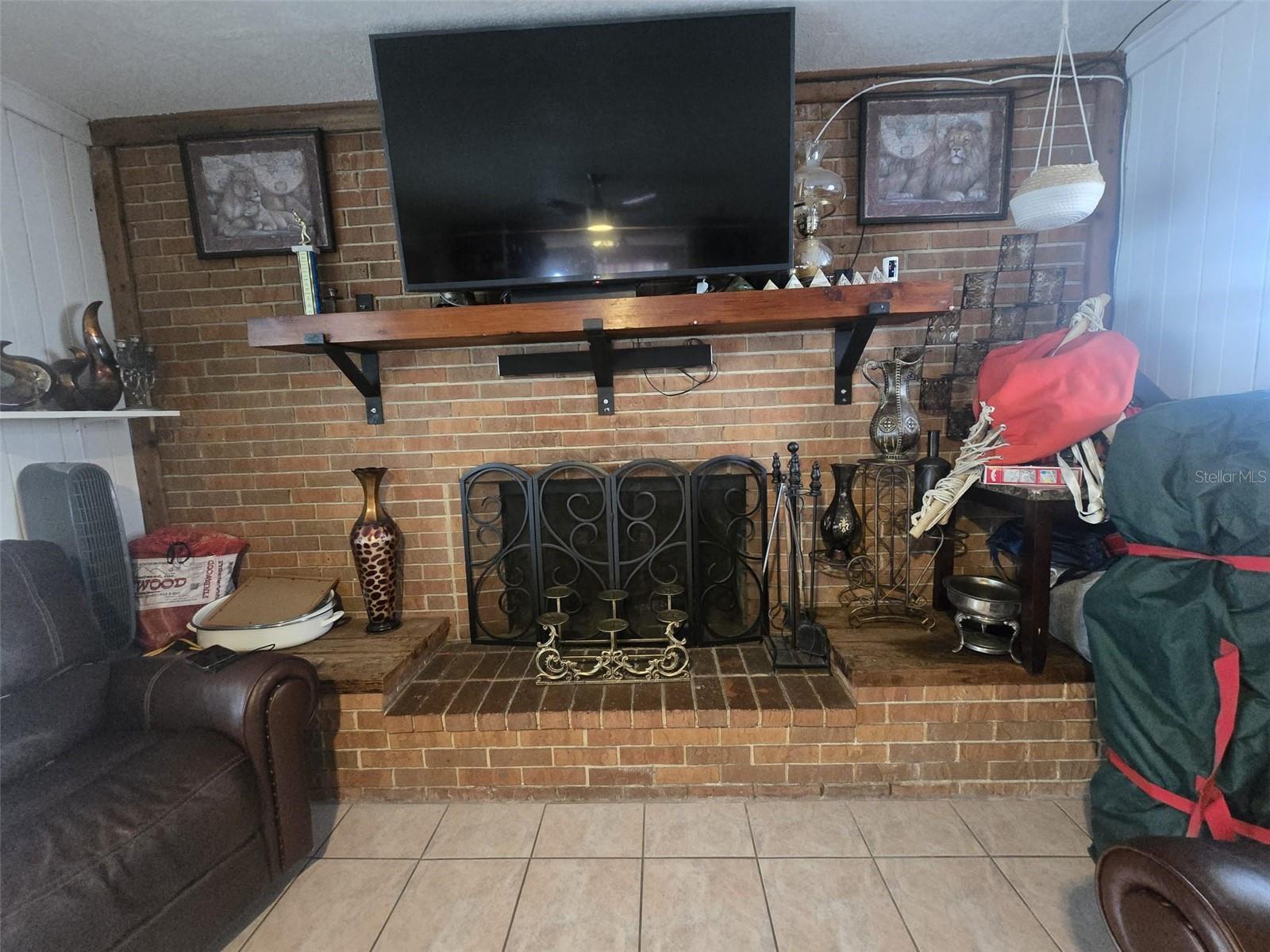 10325 Loubet St Property Photo 15