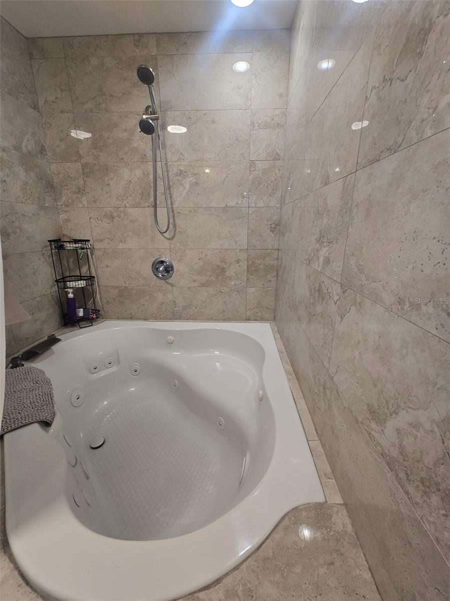 10325 Loubet St Property Photo 17