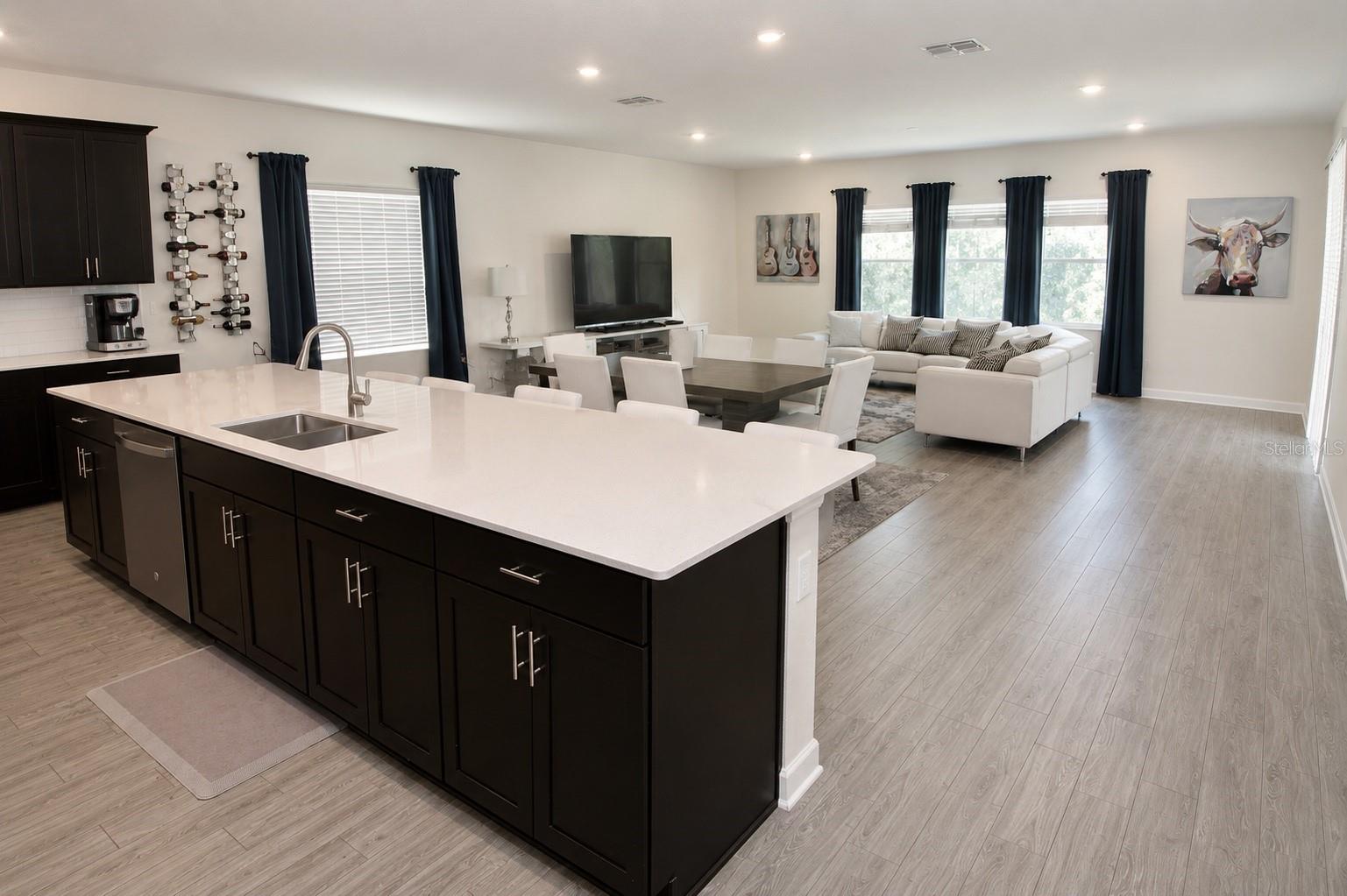 11620 Satire St Property Photo 4