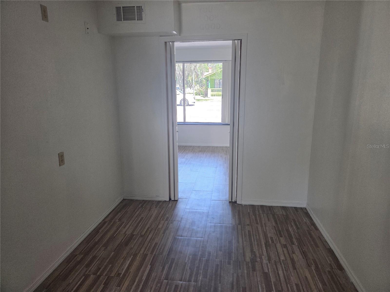 820 N Main St Property Photo 21