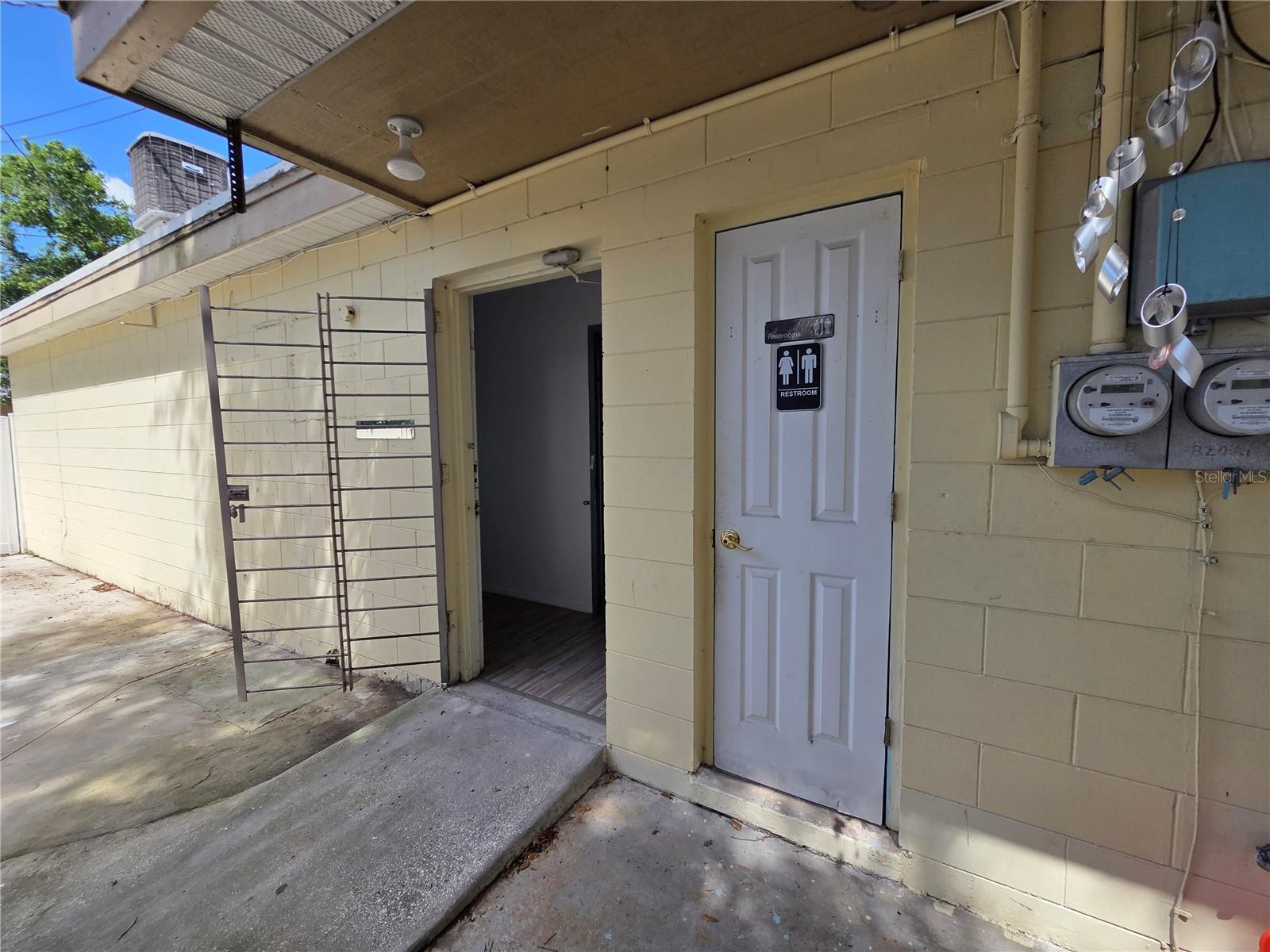 820 N Main St Property Photo 25