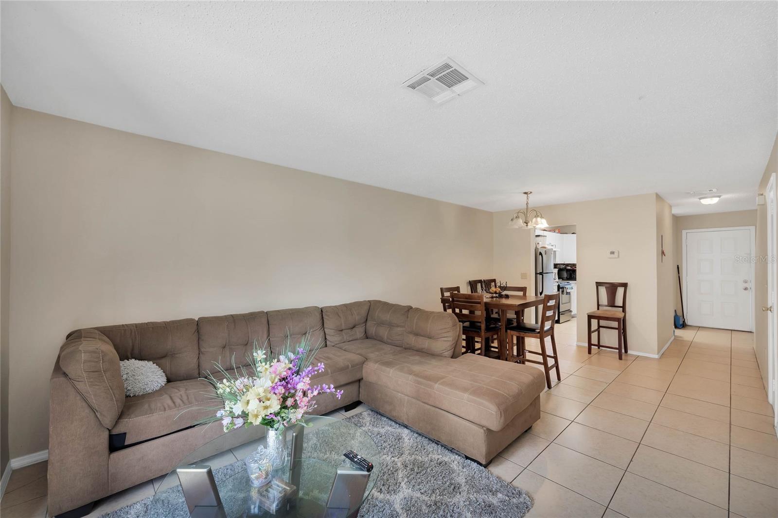 111 Michelle Ln #b Property Photo 5
