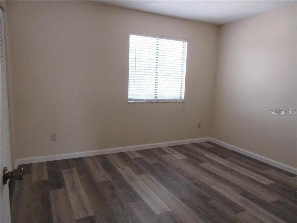 111 Michelle Ln #b Property Photo 16