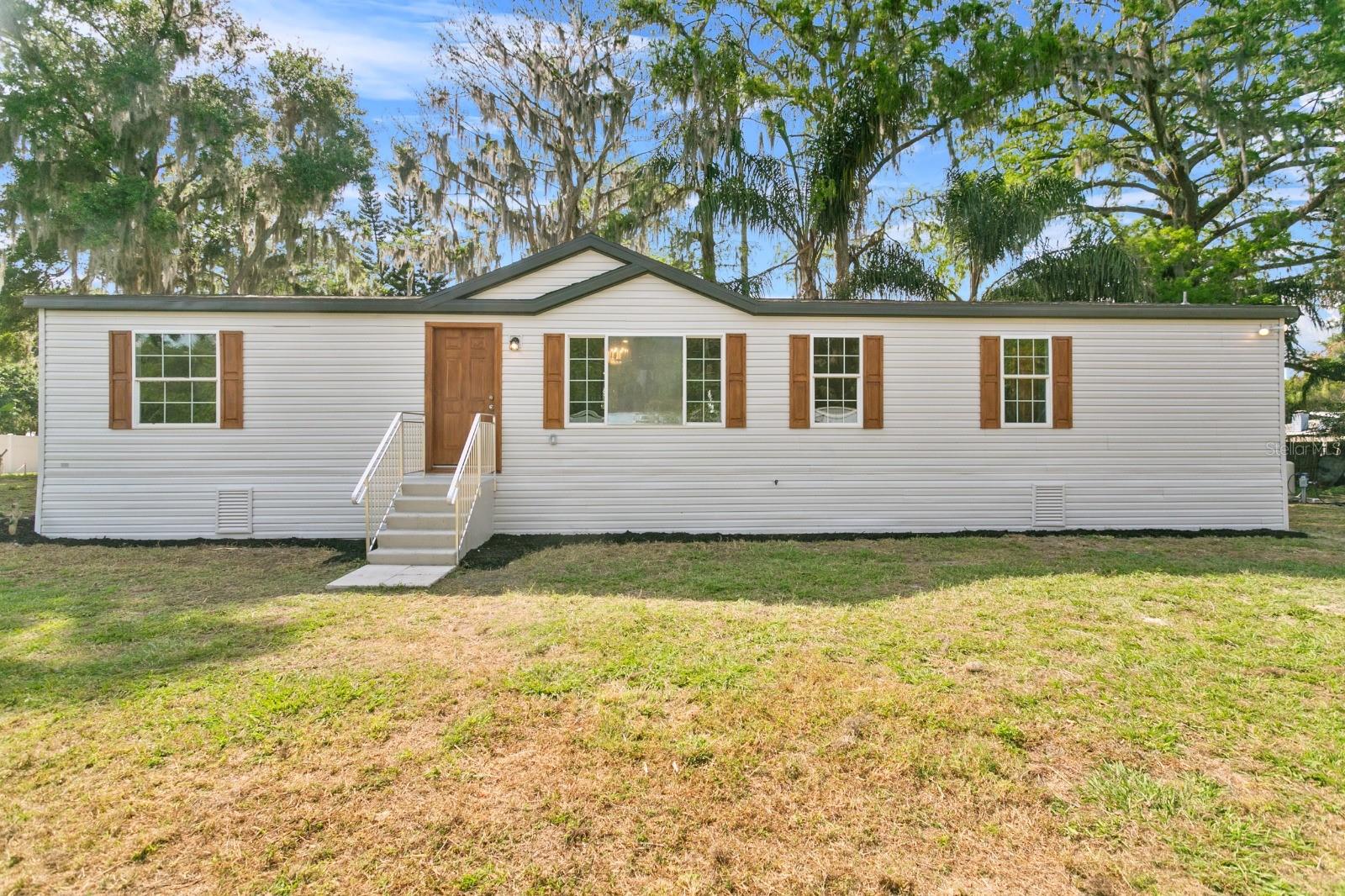 4793 SUNSET RD Property Photo 1
