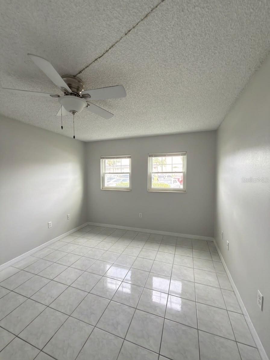 827 Sky Lake Cir #a Property Photo 7