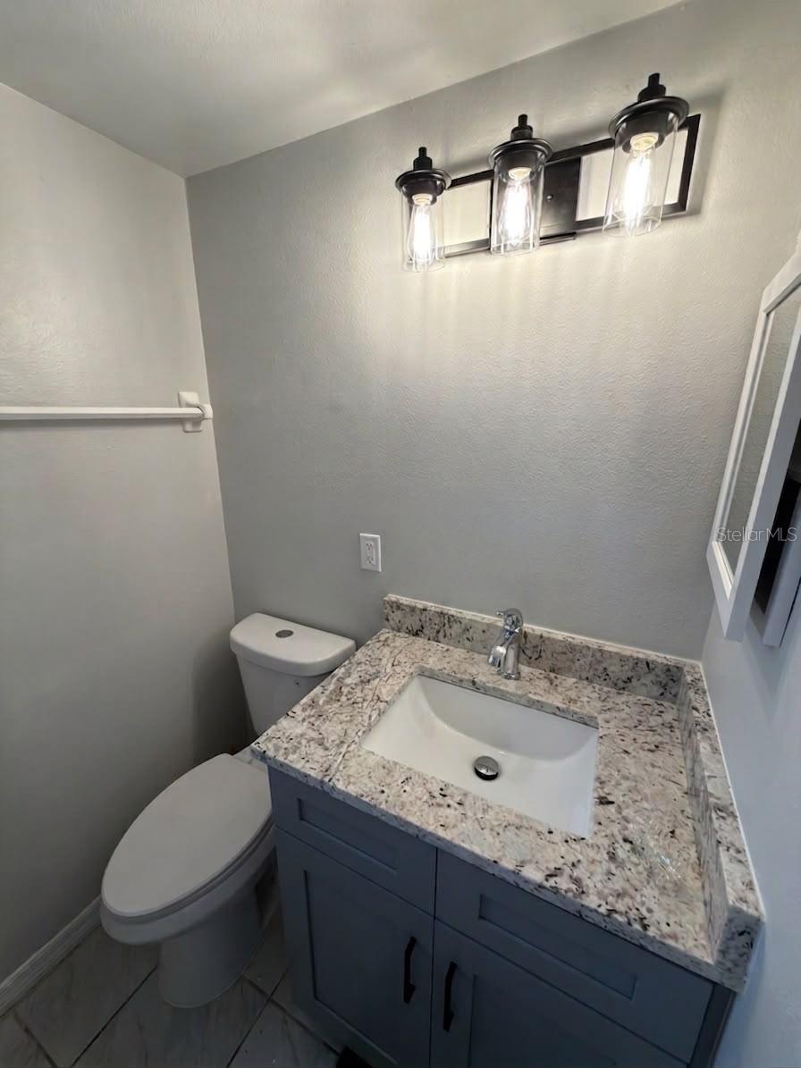 827 Sky Lake Cir #a Property Photo 11