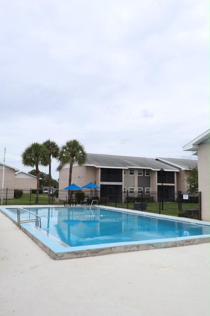827 Sky Lake Cir #a Property Photo 17