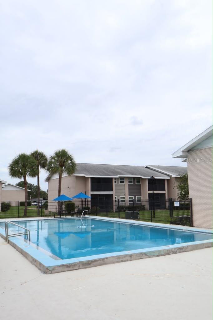 827 Sky Lake Cir #a Property Photo 18