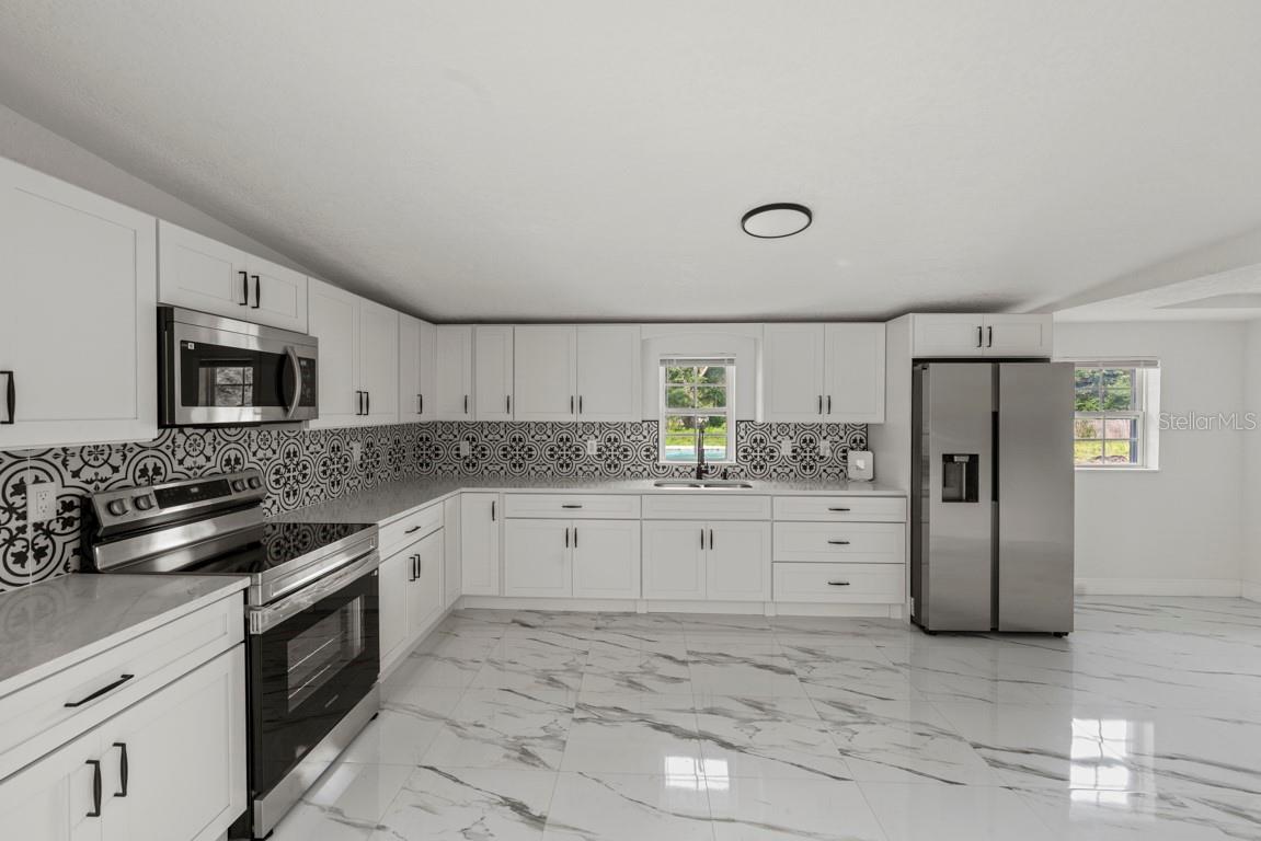 1602 S Tanner Rd Property Photo 11