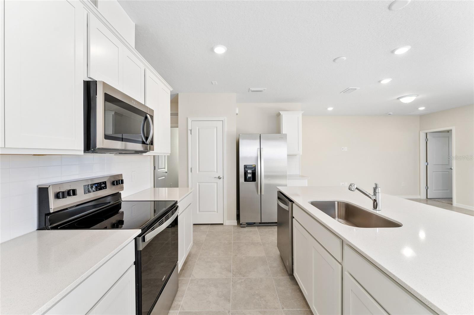 3633 Cambridge Brook Dr Property Photo 7