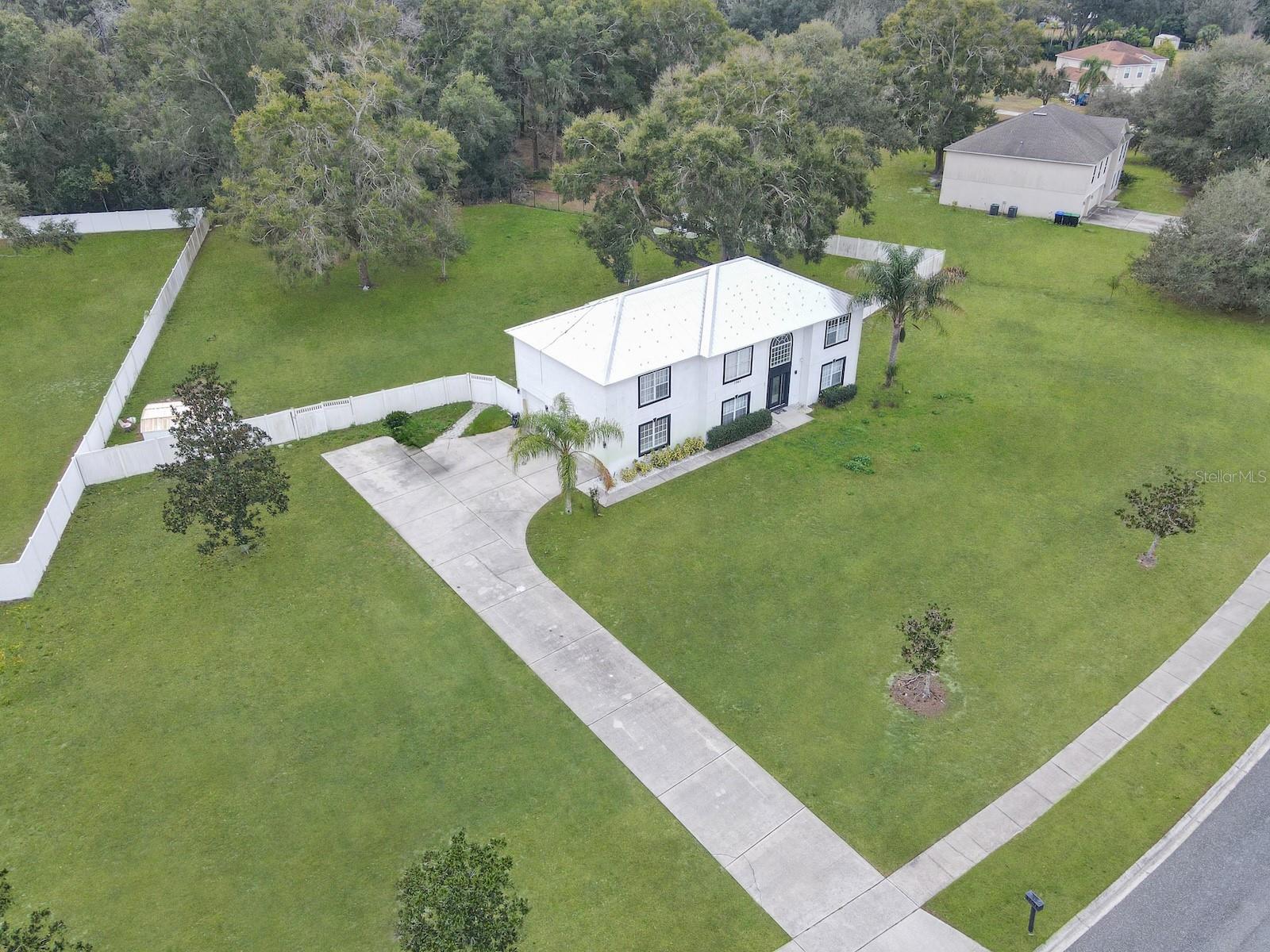 7561 Lake Andrea Cir Property Photo 40