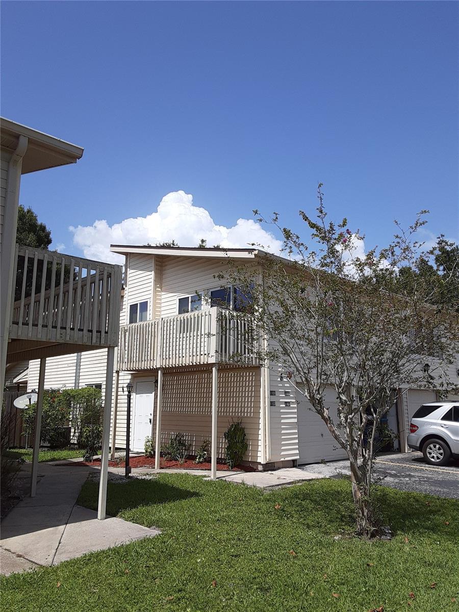 1101 Spring Meadow Dr #1101 Property Photo 4