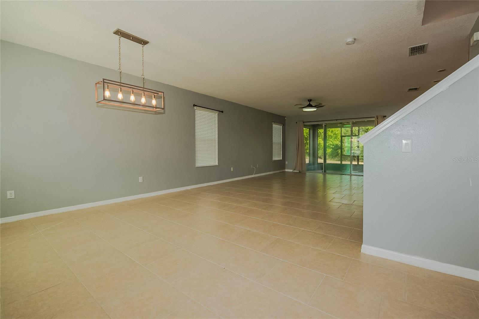 633 Ogelthorpe Dr Property Photo 4