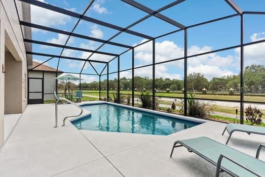 1108 Sawgrass Dr Property Photo 6