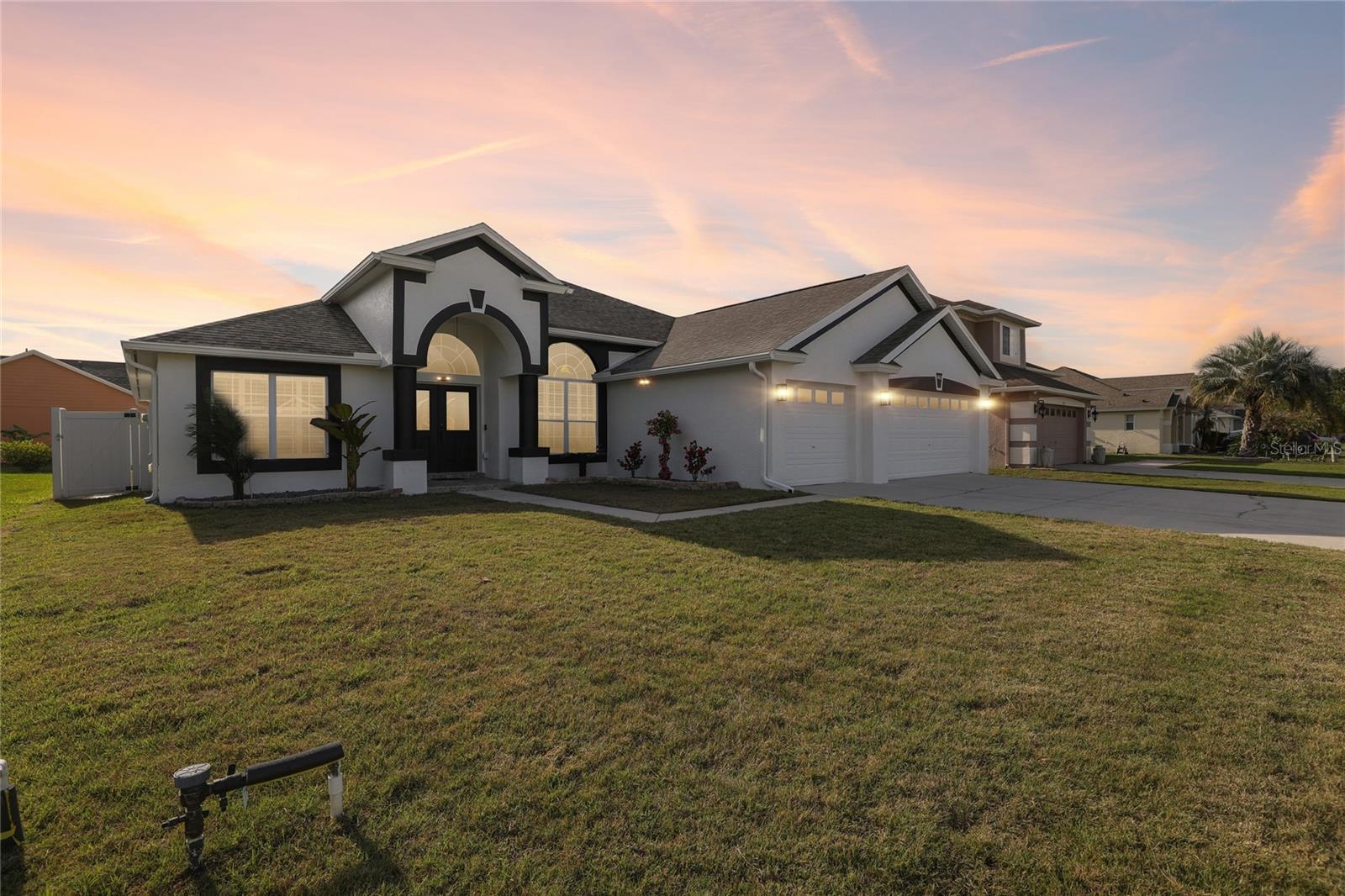 4612 Huron Bay Cir Property Photo