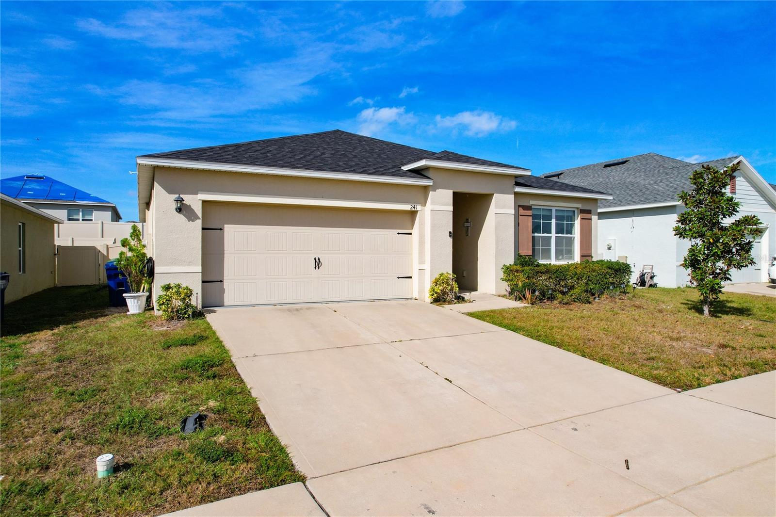 241 Meadowbrook Blvd Property Photo 2