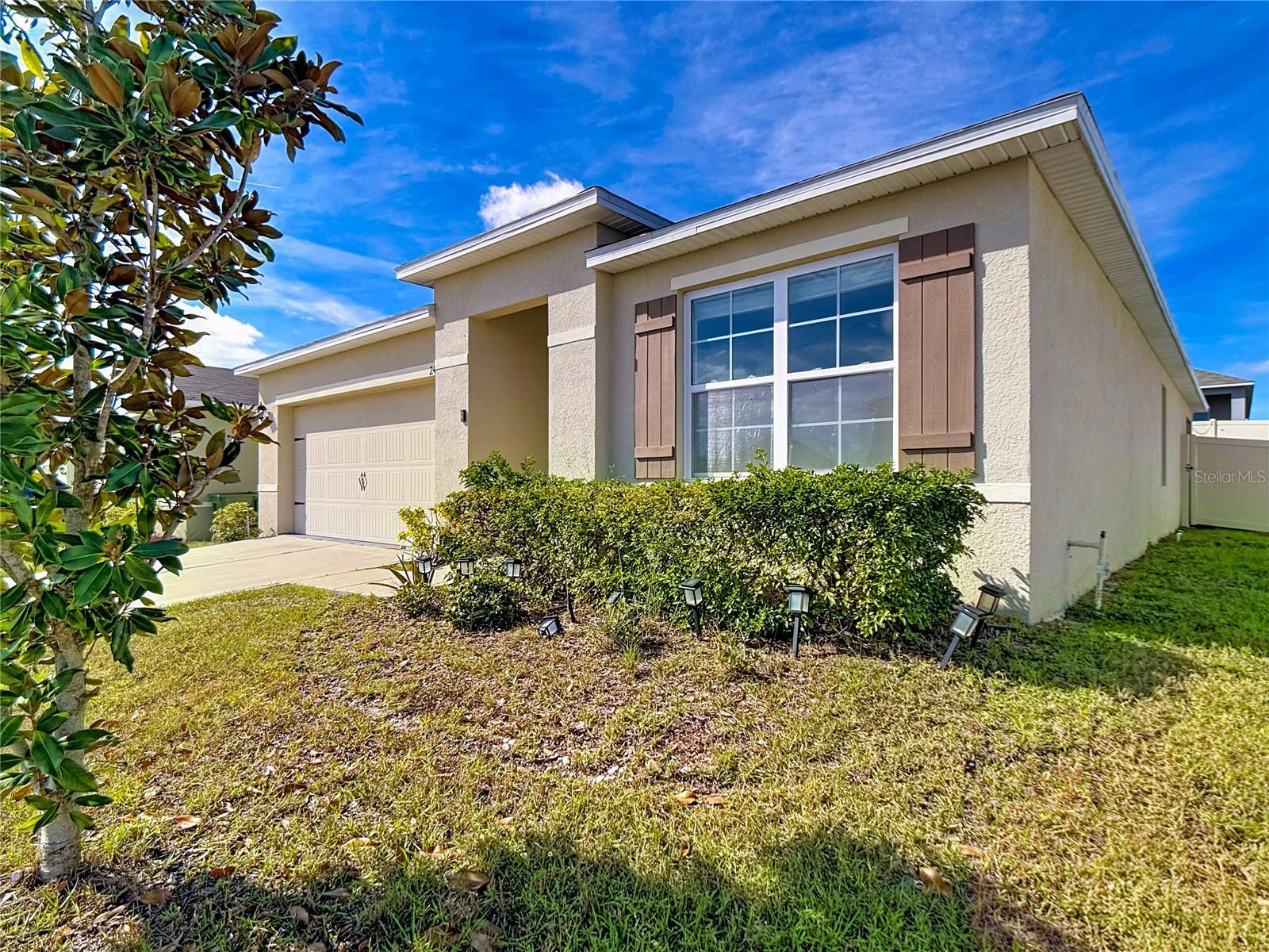 241 Meadowbrook Blvd Property Photo 4