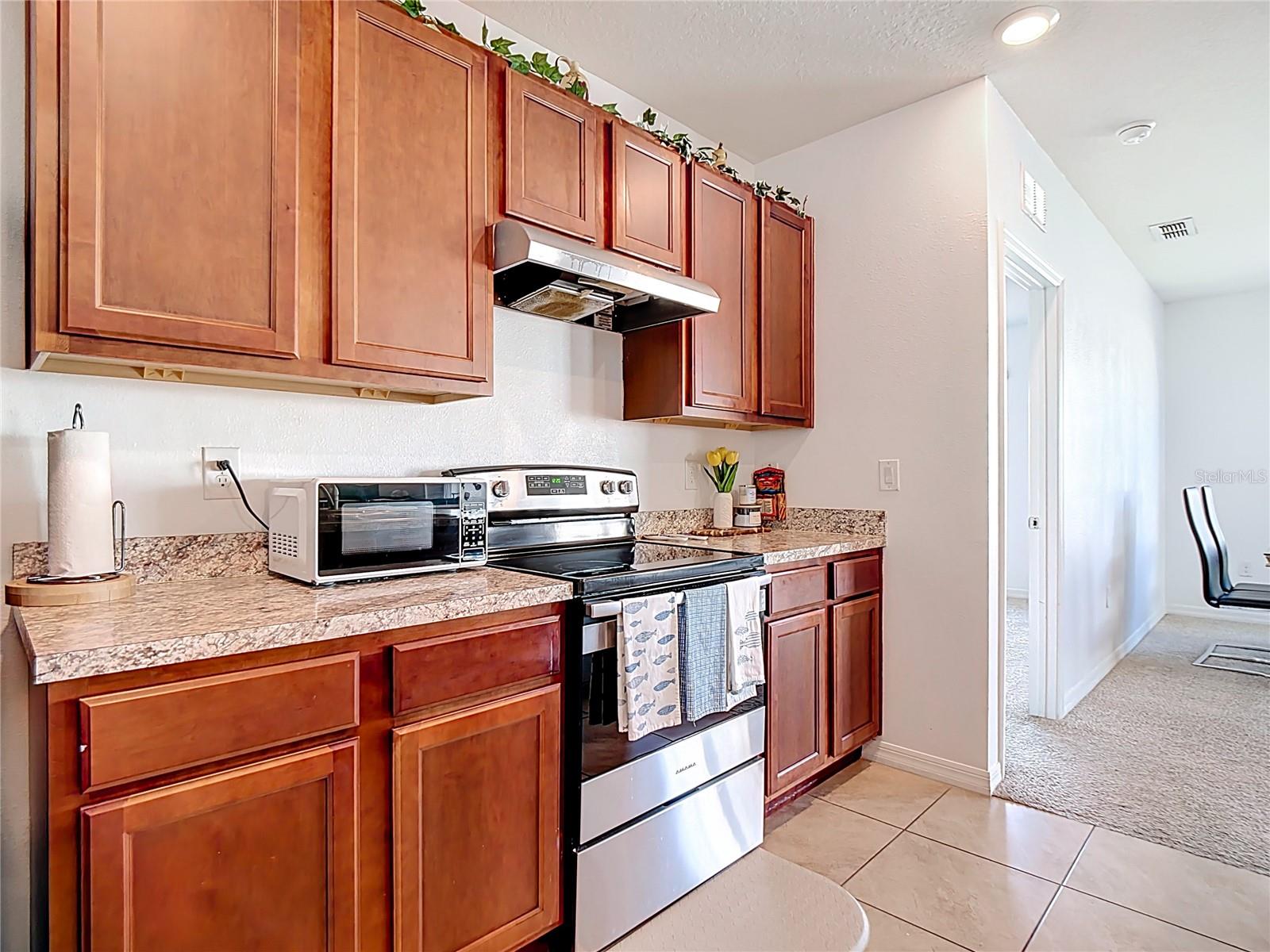 241 Meadowbrook Blvd Property Photo 10