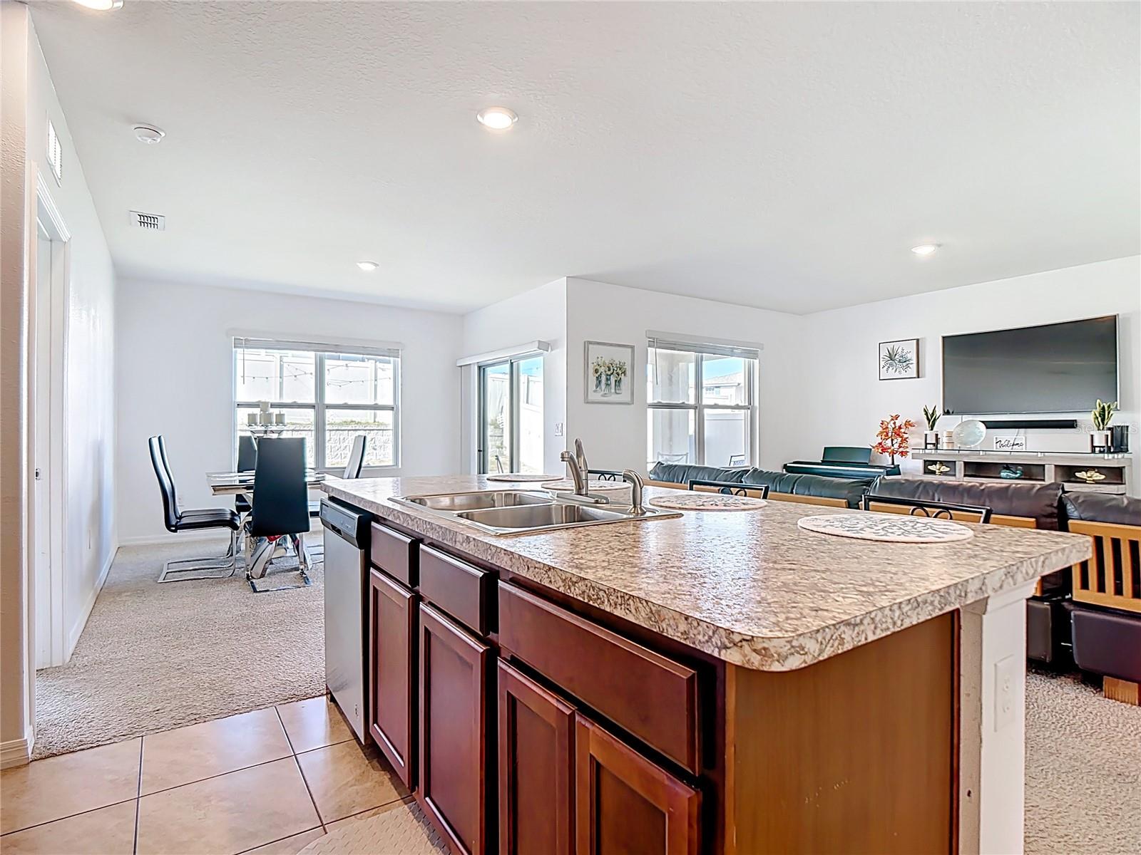241 Meadowbrook Blvd Property Photo 11