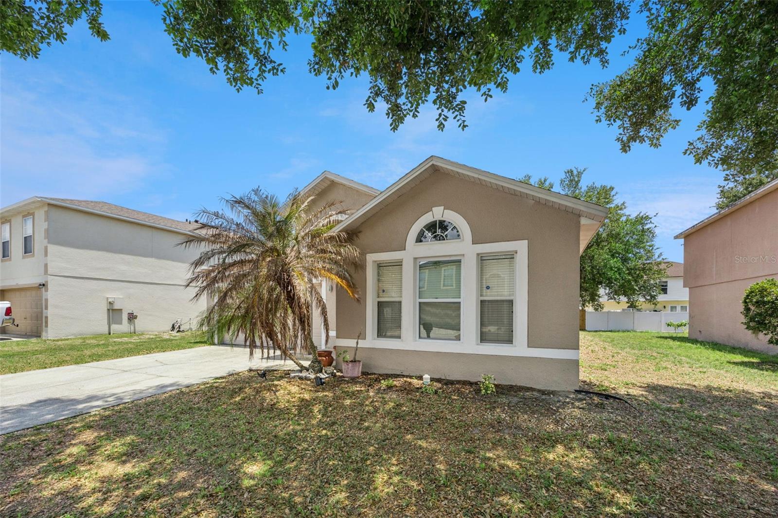 1871 Emily Dr Property Photo 3