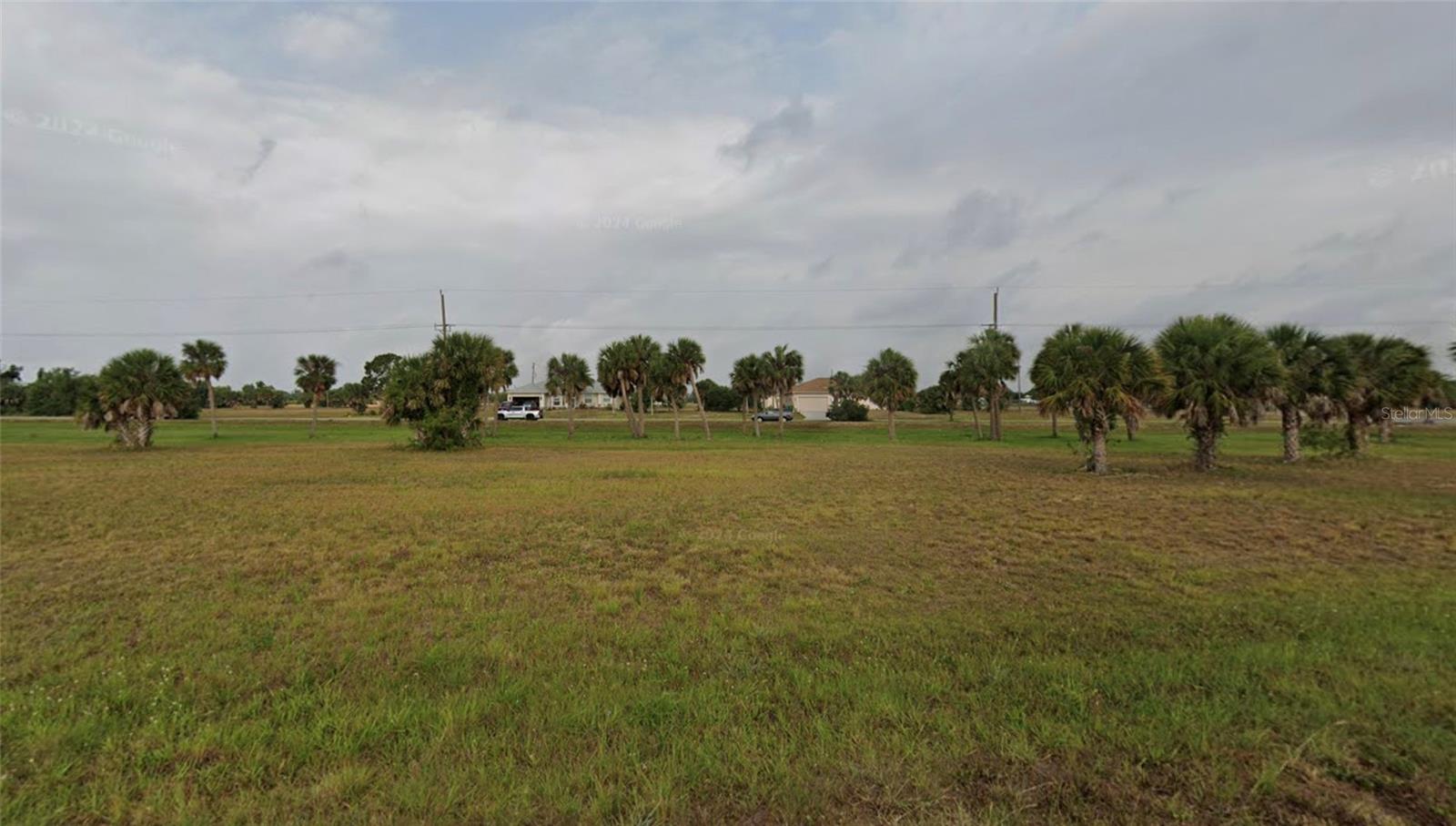 13 Redbud Ct Property Photo 3