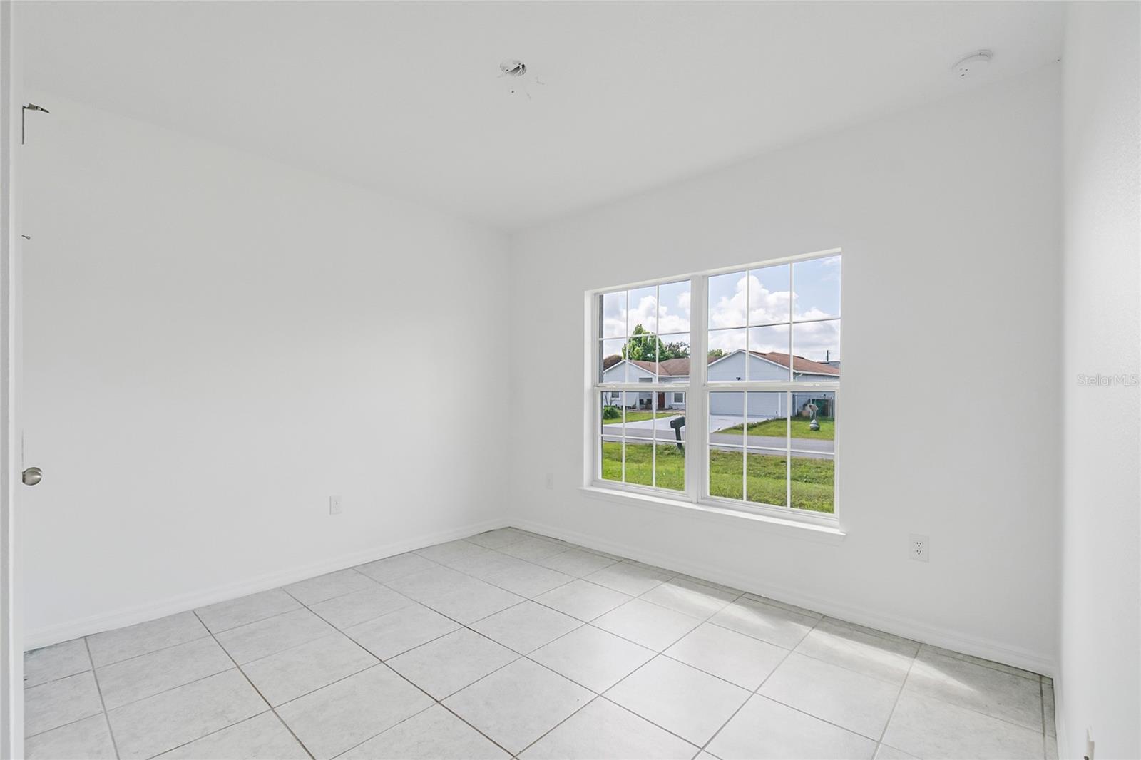 1109 Munster Ct Property Photo 5