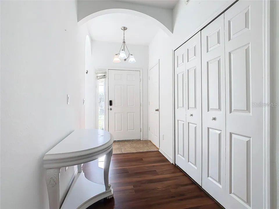 4715 Hemingway House St Property Photo 2